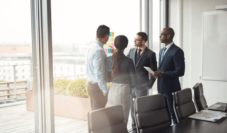 Tenha mais sucesso na gestão de corretores de imóveis na sua imobiliária.